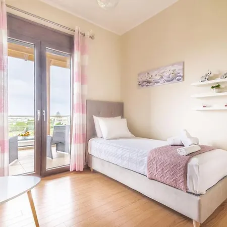 Holiday home Luxury Maisonette Near The *