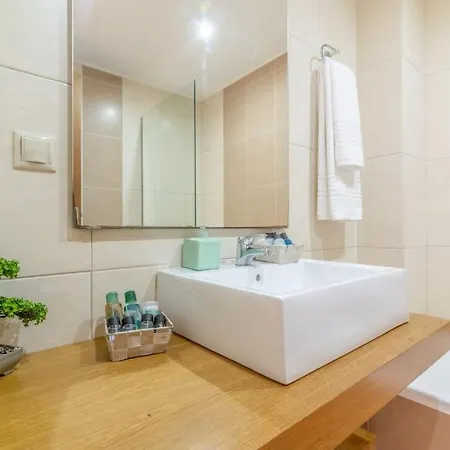Luxury Maisonette Near The Holiday home *