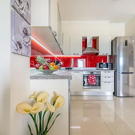 Luxury Maisonette Near The Holiday home Gazi