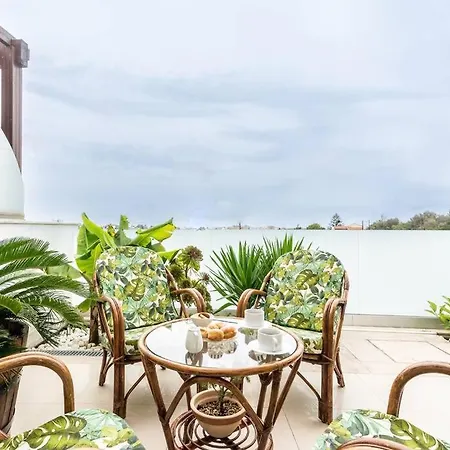 Luxury Maisonette Near The